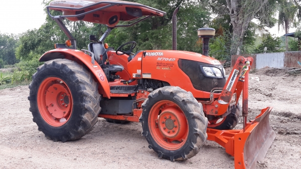 ขาย m 7040 เดิมๆเครี่องแน่นน่าใช้มากๆ 480000 ครับ ขาย m 7040 เดิมๆเครี่องแน่นน่าใช้มากๆ 480000 ครับ