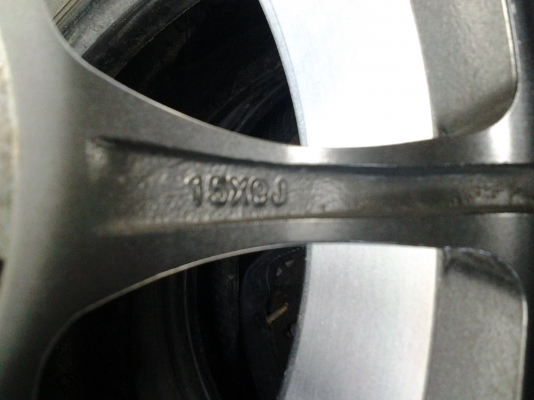 CE28 ขอบ15 หน้า8 หลัง9 พร้อมยางปลายปี13 CE28 ขอบ15 หน้า8 หลัง9 พร้อมยางปลายปี13