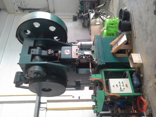 เครื่องปั๊มขนาด 100 ตัน ญี่ปุ่น YAMASHINA ใช้งานแค่ 6 เดือน สภาพเครื่องสวยมาก(ขอขอบคุณเฮียฮกโลหะกิจ จอมทองครับ)