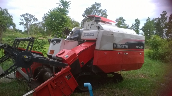 ขายรถเกี่ยวข้าว kubota dc60 plus ตัวสุดท้ายพร้อมเล่มทะเบียนครับ ขายรถเกี่ยวข้าว kubota dc60 plus ตัวสุดท้ายพร้อมเล่มทะเบียนครับ