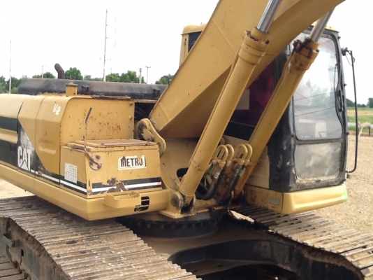 รถแบคโฮ สวยๆ ใช้งานประจำแอร์เย็น