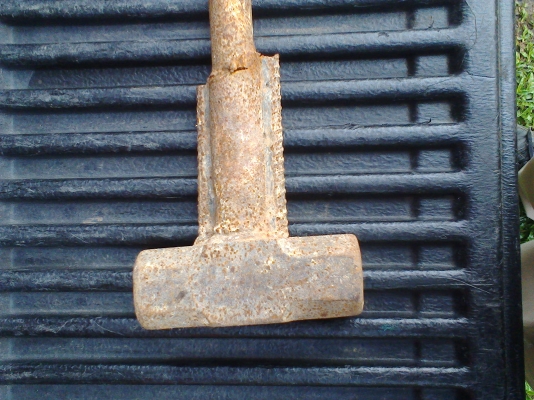 ฆ้อนปอน ตราฆ้อนคู่เยอรมันตัวใหญ่ครับสภาพพร้อมใช้งานครับพร้อมด้ามยาวสวยๆครับตัวนี้ เยอรมันแท้ครับราคานี้คุ้มมากครับ