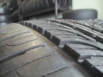 ยาง Roadstone 225/45/18 ปี 11