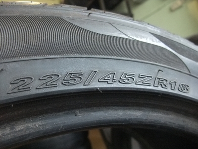 ยาง Roadstone 225/45/18 ปี 11
