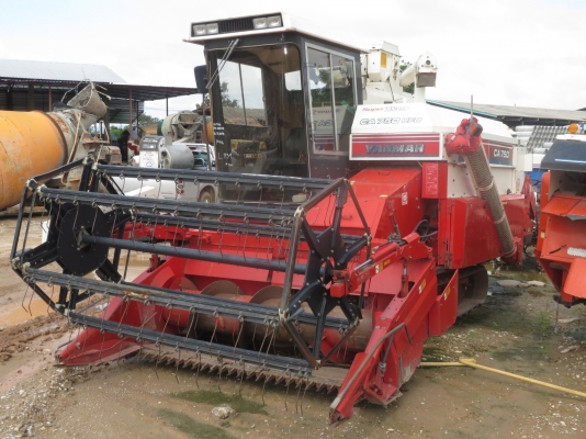 รถเกี่ยวนวดข้าว Yanmar CA750 รถมือสองจากญี่ปุ่น