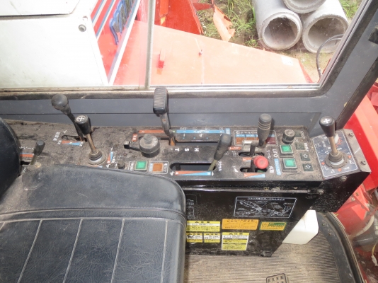 รถเกี่ยวนวดข้าว Yanmar CA750 รถมือสองจากญี่ปุ่น รถเกี่ยวนวดข้าว Yanmar CA750 รถมือสองจากญี่ปุ่น