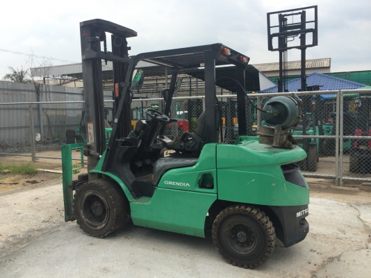 ขายถูกๆ รถยก มิตซูรุ่นล่าสุด"3ตัน4เมตร"มีสไลด์ชิพเลื่อนงาซ้ายขวา สภาพดีเครื่องดีมากสตาร์ทง่ายหน้าจอขึ้นครบขาย 265,000 ติดต่อ 094-426-7888 จะเด็ด