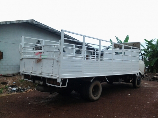 HINO KM779 เครื่อง 117ฝาแดง เพาเวอร์ แอร์เย็น กะบะยาว 5.5 เมตร ยาง825 ขอบ16 HINO KM779 เครื่อง 117ฝาแดง เพาเวอร์ แอร์เย็น กะบะยาว 5.5 เมตร ยาง825 ขอบ16