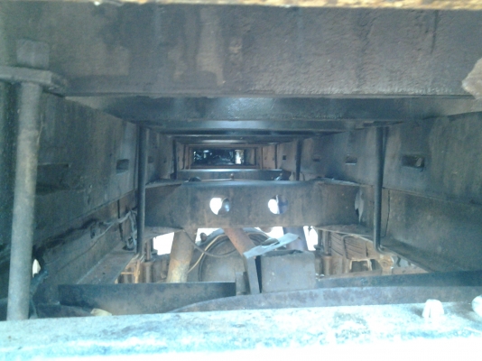 HINO KM779 เครื่อง 117ฝาแดง เพาเวอร์ แอร์เย็น กะบะยาว 5.5 เมตร ยาง825 ขอบ16 HINO KM779 เครื่อง 117ฝาแดง เพาเวอร์ แอร์เย็น กะบะยาว 5.5 เมตร ยาง825 ขอบ16