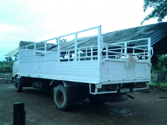 HINO KM779 เครื่อง 117ฝาแดง เพาเวอร์ แอร์เย็น กะบะยาว 5.5 เมตร ยาง825 ขอบ16 HINO KM779 เครื่อง 117ฝาแดง เพาเวอร์ แอร์เย็น กะบะยาว 5.5 เมตร ยาง825 ขอบ16