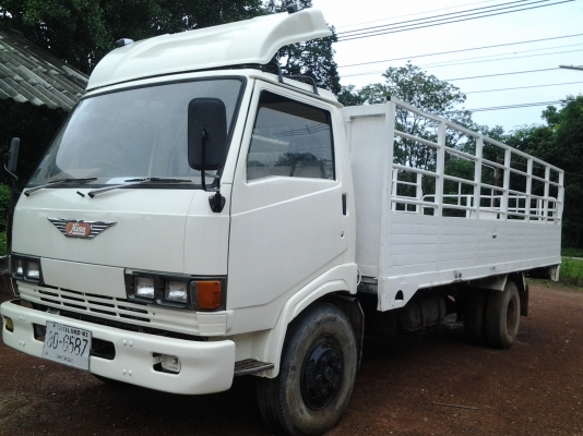 HINO KM779 เครื่อง 117ฝาแดง เพาเวอร์ แอร์เย็น กะบะยาว 5.5 เมตร ยาง825 ขอบ16