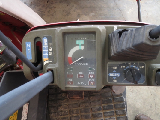 รถเกี่ยวนวดข้าว Yanmar EC35  รถมือสองจากญี่ปุ่น