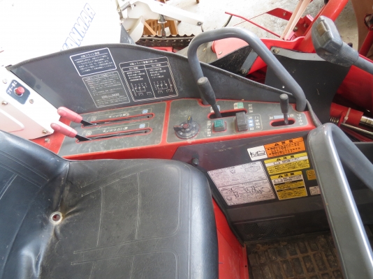 รถเกี่ยวนวดข้าว Yanmar EC35  รถมือสองจากญี่ปุ่น