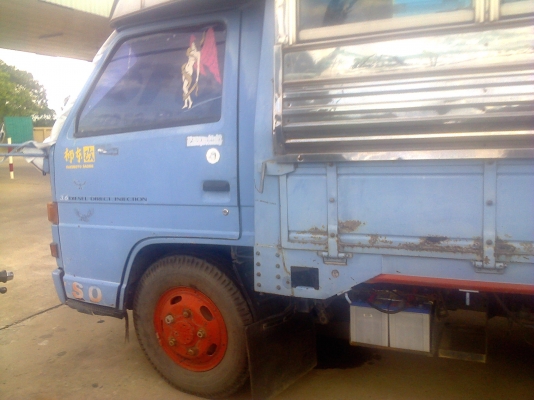 หกล้อ อีซูซุ NKR110รถรับส่ง''นักเรียน''พนักงาน''สภาพดียกหัวได้