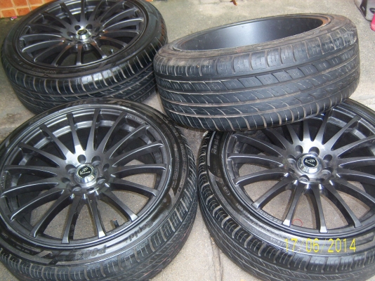 แม็กขอบ 17x7  4รู100  114 พร้อมยาง 205 45 17  1ชุด