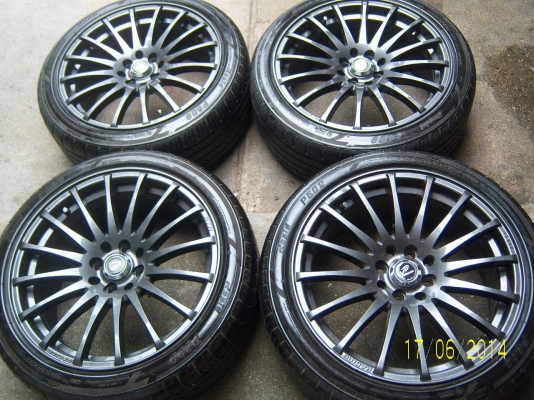 แม็กขอบ 17x7  4รู100  114 พร้อมยาง 205 45 17  1ชุด