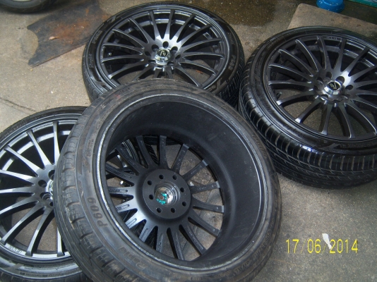 แม็กขอบ 17x7  4รู100  114 พร้อมยาง 205 45 17  1ชุด