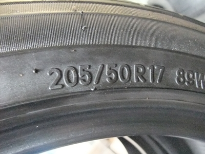 ยาง Toyo 205/50/17 ปี 11
