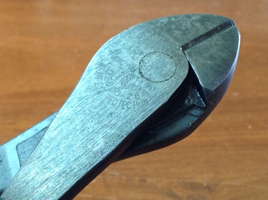 ขายคีมตัดสายไฟ ขายราคาพิเศษต่ำกว่าทุนให้ลูกค้าไว้ใช้งาน ขายคีมตัดสายไฟ ขายราคาพิเศษต่ำกว่าทุนให้ลูกค้าไว้ใช้งาน