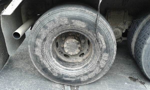 รถบรรทุก 10 ล้อ NISSAN รุ่น UD 290 แรงม้า รถบรรทุก 10 ล้อ NISSAN รุ่น UD 290 แรงม้า