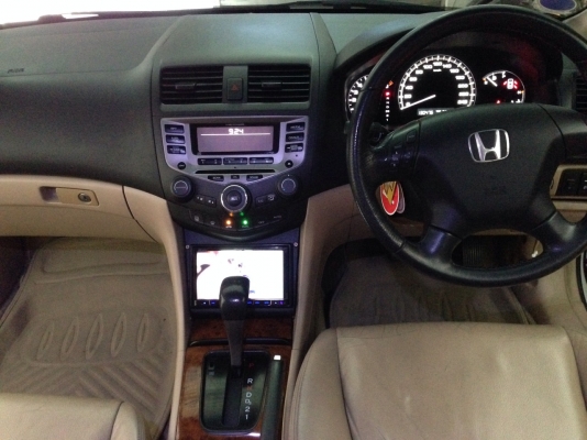 ้honda accord สีขาว สวยมาก เจ้าของขายเอง ้honda accord สีขาว สวยมาก เจ้าของขายเอง