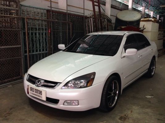 ้honda accord สีขาว สวยมาก เจ้าของขายเอง ้honda accord สีขาว สวยมาก เจ้าของขายเอง