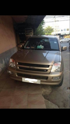 รถกระบะ ISUZU D MAX สีน้ำตาล