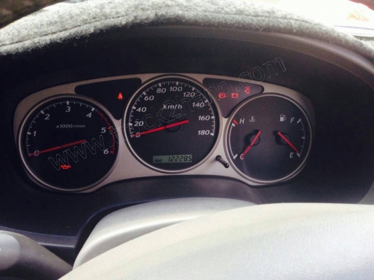 รถกระบะ ISUZU D MAX สีน้ำตาล รถกระบะ ISUZU D MAX สีน้ำตาล