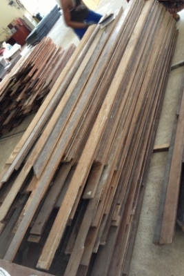 ไม้สักเก่าหน้า 4.5 นิ้ว