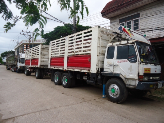 ขายรถสิบล้อFN527MTFชี/L6684ไมดรั้มแม่ลูกปี40เครือง220H