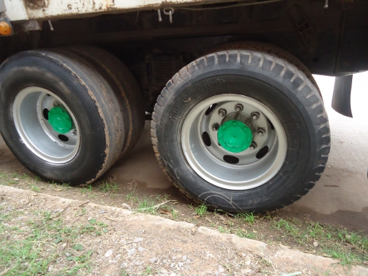 ขายรถสิบล้อFN527MTFชี/L6684ไมดรั้มแม่ลูกปี40เครือง220H