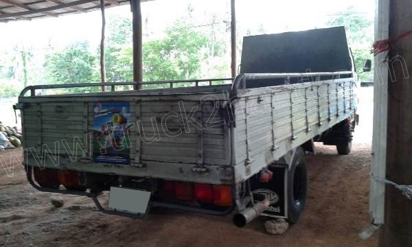 รถบรรทุก 6 ล้อ HINO รุ่น FC 120 แรงม้า