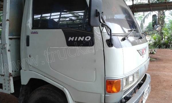 รถบรรทุก 6 ล้อ HINO รุ่น FC 120 แรงม้า