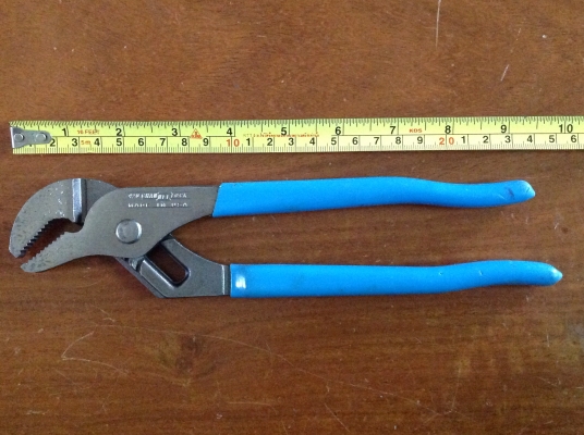 ขายคีมคอม้า คอเลื่อน CHANNELLOCK 420 AJUSTABLE PLIERS 9 1/2"