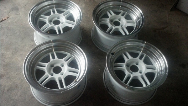 Rpf1 ขอบ 15 กว้าง 8 ใส่ 4 รู 100 ไร้ตำหนิ ใส่เดือนกว่าๆ Rpf1 ขอบ 15 กว้าง 8 ใส่ 4 รู 100 ไร้ตำหนิ ใส่เดือนกว่าๆ