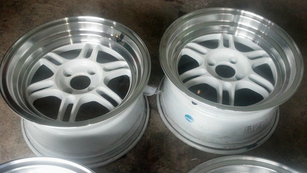 Rpf1 ขอบ 15 กว้าง 8 ใส่ 4 รู 100 ไร้ตำหนิ ใส่เดือนกว่าๆ Rpf1 ขอบ 15 กว้าง 8 ใส่ 4 รู 100 ไร้ตำหนิ ใส่เดือนกว่าๆ