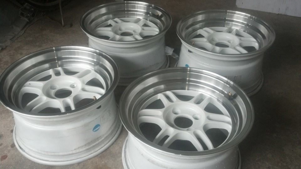 Rpf1 ขอบ 15 กว้าง 8 ใส่ 4 รู 100 ไร้ตำหนิ ใส่เดือนกว่าๆ Rpf1 ขอบ 15 กว้าง 8 ใส่ 4 รู 100 ไร้ตำหนิ ใส่เดือนกว่าๆ