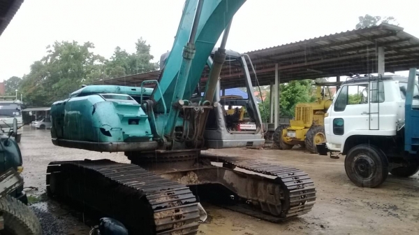 ขาย KOBELCO 200markV Super ไฟฟ้าเต็ม ช่วงล่างแน่ เอกสารเล่มทะเบียนครับ