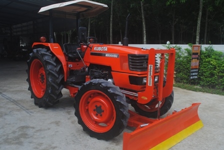 ขายรถไถ Kubota M5000 (4WD) พร้อมดันหน้าช้าง ขายรถไถ Kubota M5000 (4WD) พร้อมดันหน้าช้าง