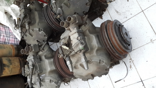 ขายคอมเพรสเซอร์แอร์รถบัส ยี่ห้อฮิตคาโป