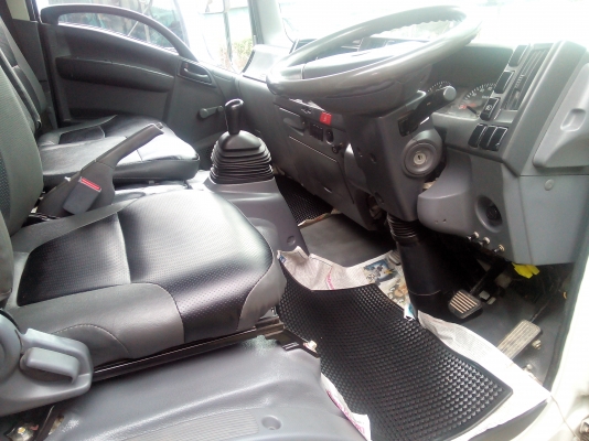 6 ล้อกลาง *Euro.3*  ISUZU  NQR 175 แรงม้า *คอมมอนเรว* ยาว 5.50 ม. * รถสวยเดิม+สวยจริง * รถห้างแท้ * มีเล่มพร้อมโอน *