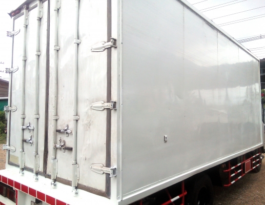 6 ล้อกลาง *Euro.3*  ISUZU  NQR 175 แรงม้า *คอมมอนเรว* ยาว 5.50 ม. * รถสวยเดิม+สวยจริง * รถห้างแท้ * มีเล่มพร้อมโอน *