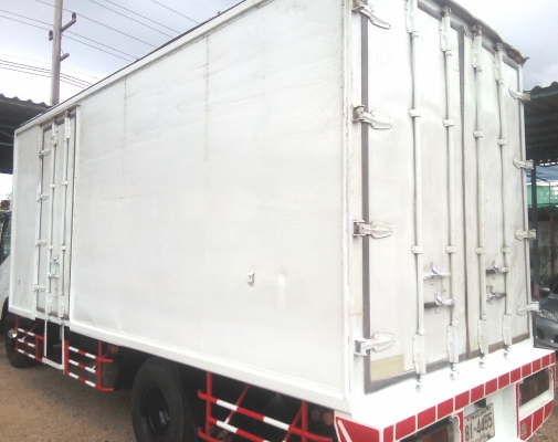 6 ล้อกลาง *Euro.3*  ISUZU  NQR 175 แรงม้า *คอมมอนเรว* ยาว 5.50 ม. * รถสวยเดิม+สวยจริง * รถห้างแท้ * มีเล่มพร้อมโอน *