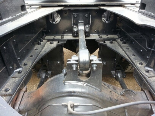 รถอีซูซุ 10 ล้อ หัวลาก 320 แรงม้า. ปี 48  สนใจติดต่อ  081 - 6079515