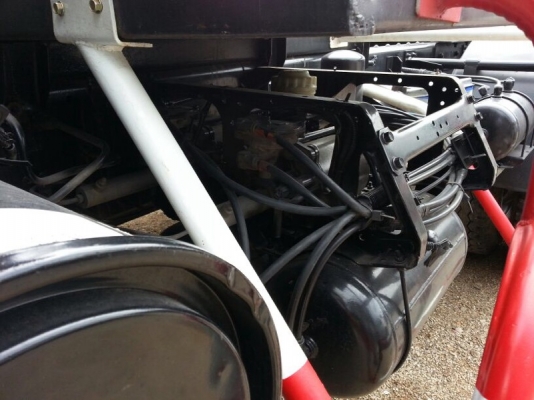 รถอีซูซุ 10 ล้อ หัวลาก 320 แรงม้า. ปี 48  สนใจติดต่อ  081 - 6079515