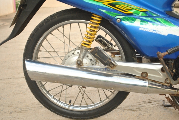 ขาย honda wave100 ทะเบียนโอน ดีสเบรค สีน้ำเงิน ปี 47 ราคา12500 บาท