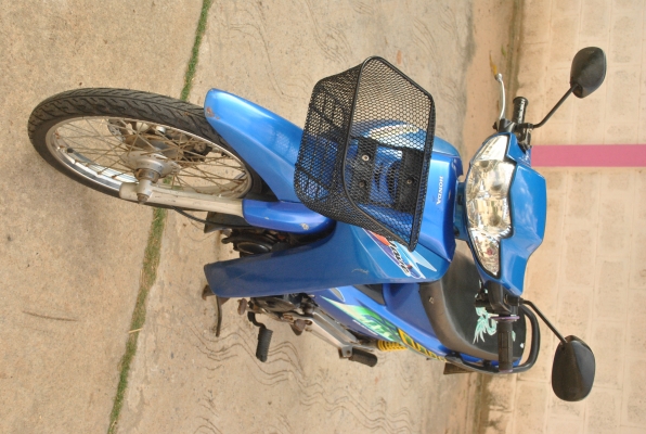 ขาย honda wave100 ทะเบียนโอน ดีสเบรค สีน้ำเงิน ปี 47 ราคา12500 บาท