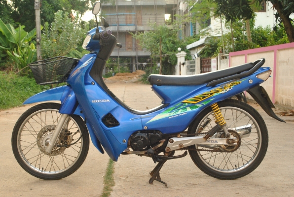 ขาย honda wave100 ทะเบียนโอน ดีสเบรค สีน้ำเงิน ปี 47 ราคา12500 บาท