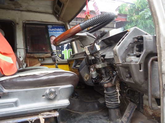 ขายด่วนรถสิบล้อFN527MTFชี/L6648เครือง220แรงปี40ไมดรั้ม
