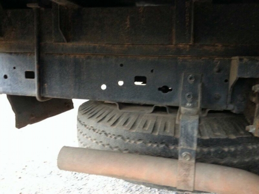 รถฮีโน่ 6 ล้อ รั้ว  ( ไม่ดั้ม )  136 แรงม้า. ปี 54  ( ยูโรที. )  สนใจติดต่อ 081 - 6079515